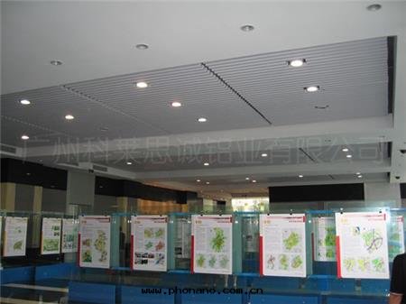 鋁(lǚ)瓦楞板 鋁(lǚ)瓦楞板