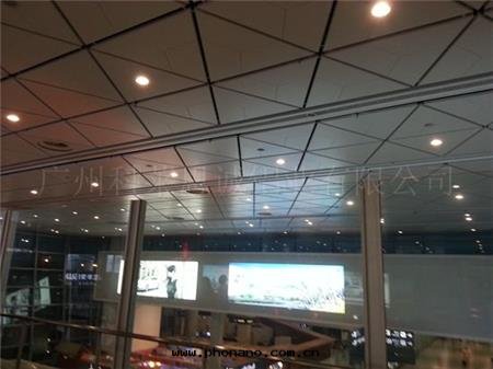 造型鋁(lǚ)扣闆