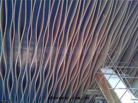 异(yì)形方通(tòng)