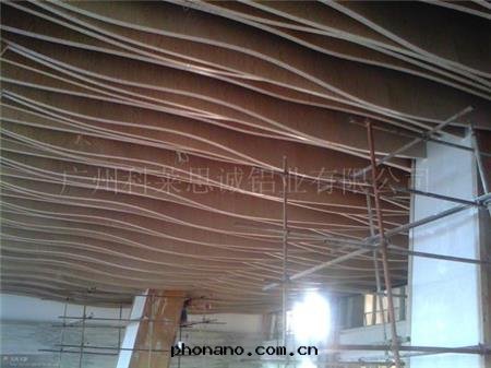 异(yì)形方通(tòng)