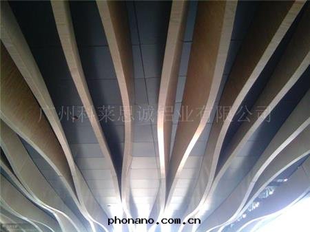 异(yì)形方通(tòng)