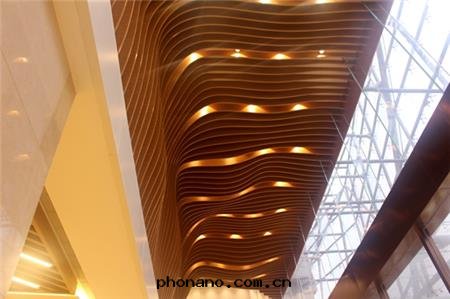 鋁(lǚ)蜂窩板案例