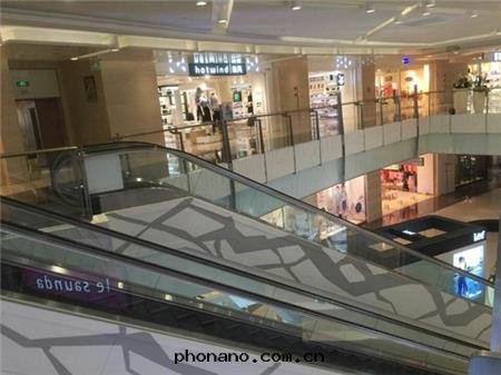 鋁(lǚ)蜂窩闆案(àn)例