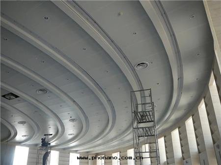 沖孔鋁(lǚ)單闆