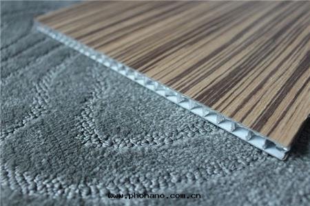 實(shí)木(mù)皮(pí)鋁(lǚ)蜂窩闆