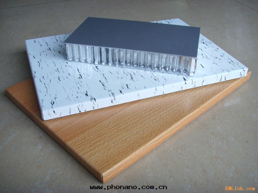 簡述鋁(lǚ)蜂窩闆夾层(céng)結構的(de)破壞模式