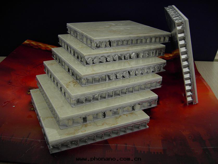 實(shí)用(yòng)的(de)鋁(lǚ)蜂窩闆