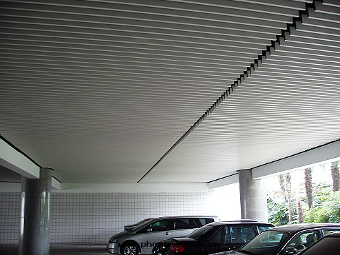 鋁(lǚ)蜂窩闆在(zài)客車地(dì)闆上(shàng)的(de)應(yìng)用(yòng)研究