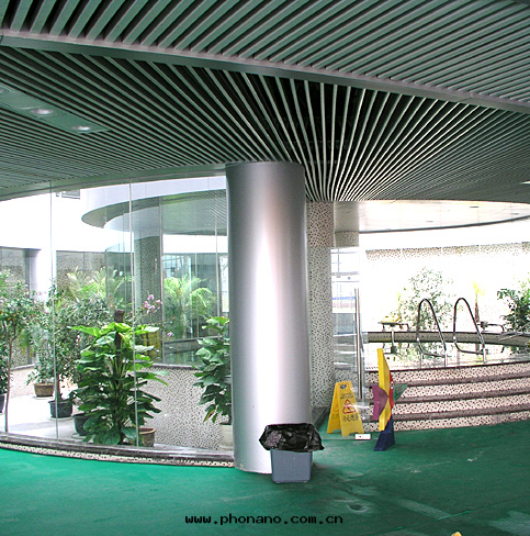 蜂窩鋁(lǚ)闆面(miàn)闆與(yǔ)底闆的(de)設計(jì)