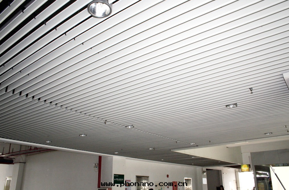 蜂窩鋁(lǚ)闆的(de)肌理(lǐ)工藝