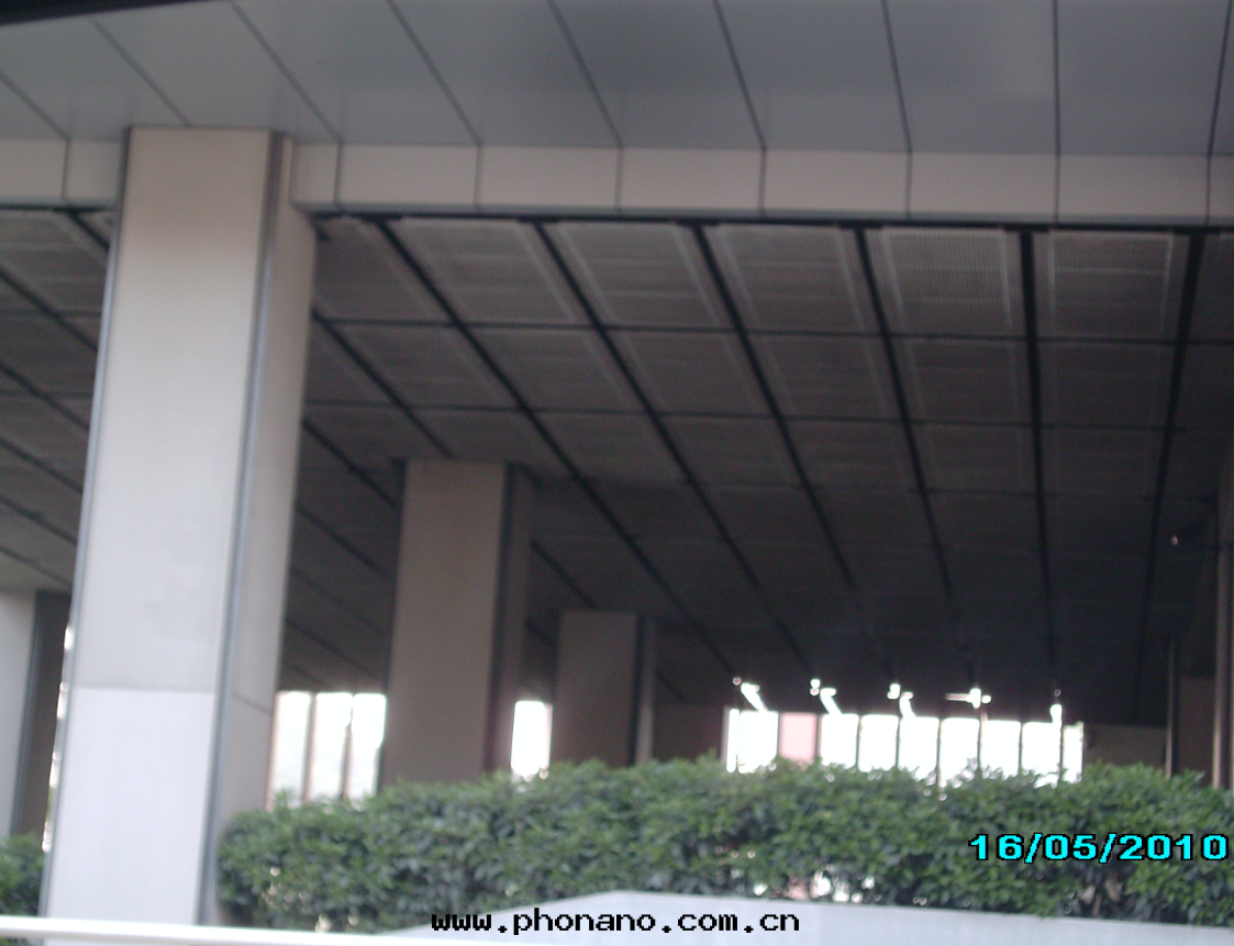 蜂窩鋁(lǚ)闆的(de)生(shēng)産流程