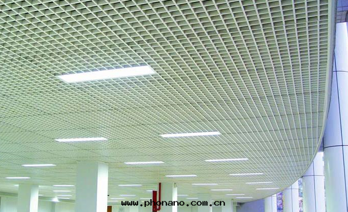 蜂窩鋁(lǚ)闆的(de)工藝特(tè)點(diǎn)