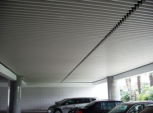 蜂窩鋁(lǚ)闆幕牆(qiáng)的(de)要求