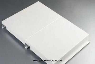 鋁(lǚ)單闆的(de)特(tè)性(xìng)