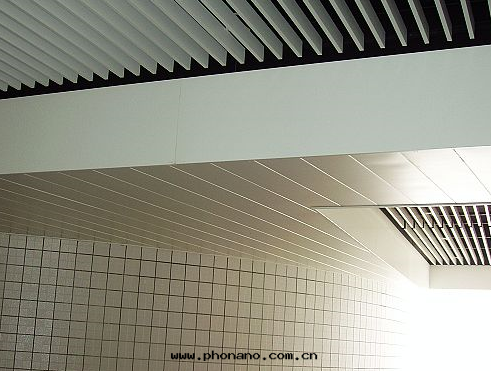 鋁(lǚ)蜂窩闆把(bǎ)握“三(sān)新(xīn)力量(liàng)”開(kāi)拓新(xīn)市(shì)场