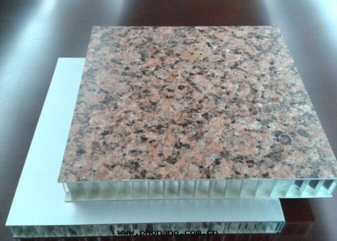 鋁(lǚ)蜂窩闆的(de)構造