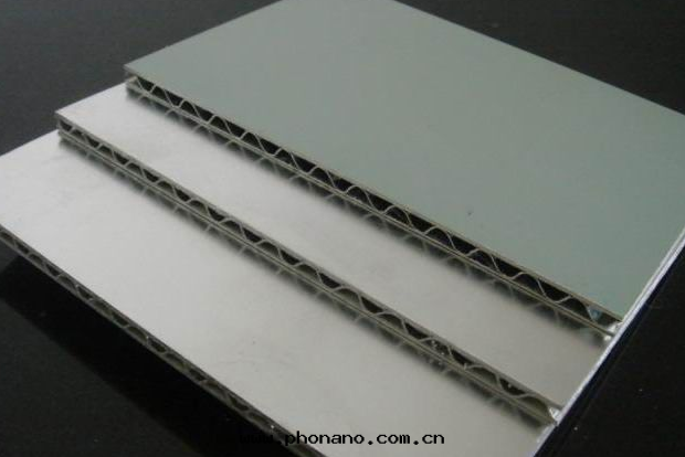 隐胶縫蜂窩鋁(lǚ)闆幕牆(qiáng)的(de)特(tè)點(diǎn)是(shì)什(shén)麼(me)