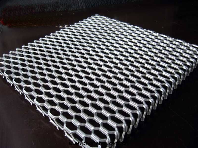 鋁(lǚ)蜂窩闆結構