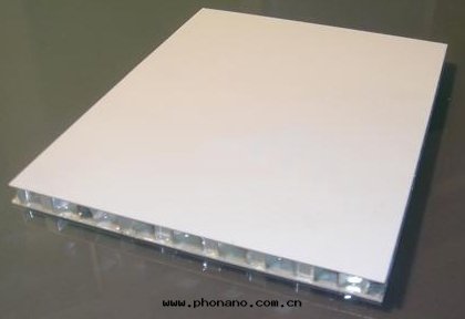 鋁(lǚ)蜂窩闆的(de)産品特(tè)性(xìng)