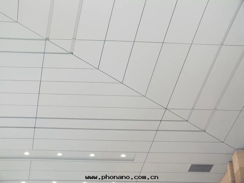 鋁(lǚ)單闆幕牆(qiáng)的(de)安(ān)裝(zhuāng)方法(fǎ)