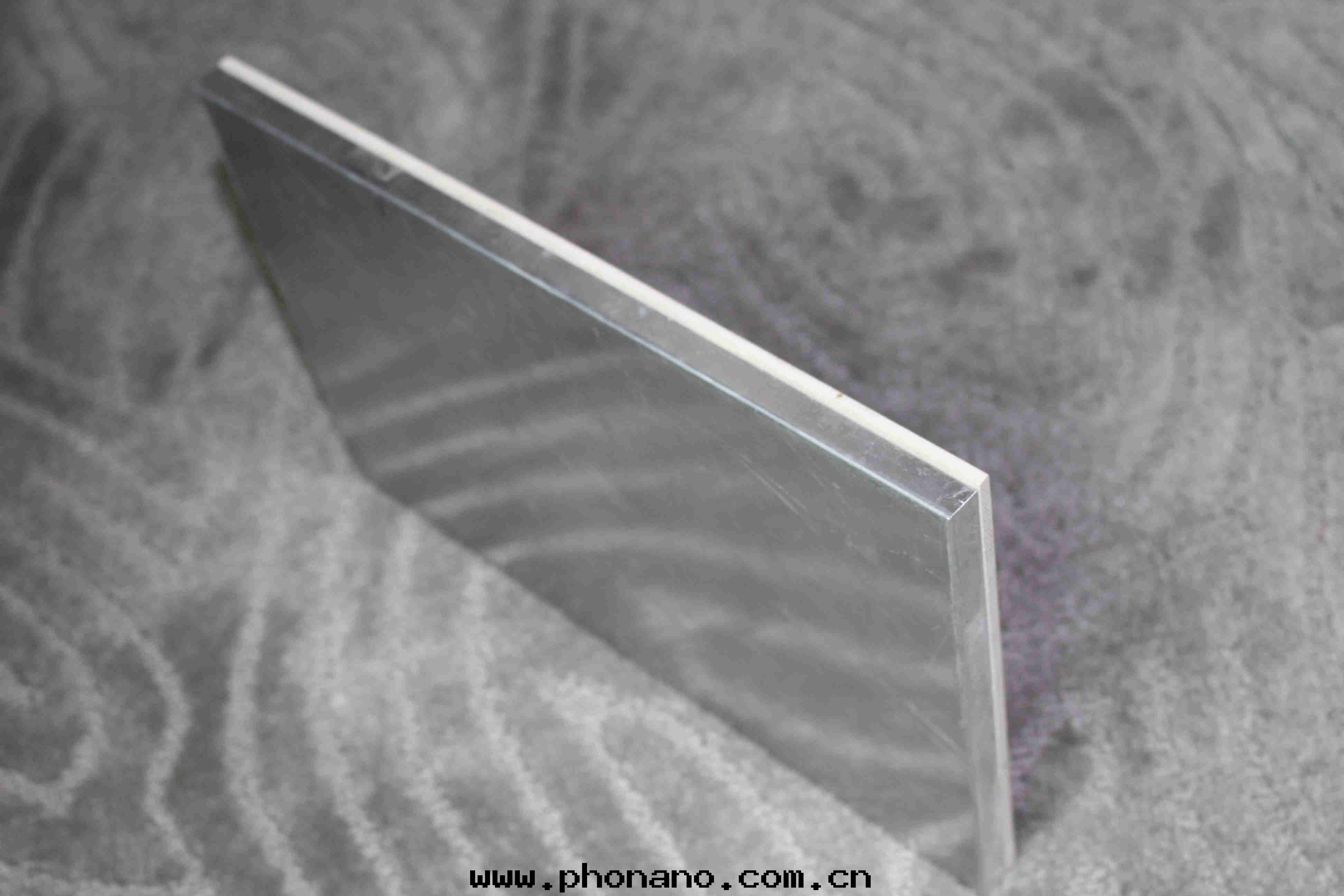 鋁(lǚ)單闆的(de)防火(huǒ)性(xìng)能(néng)