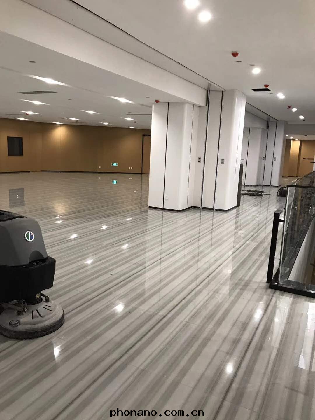 仿木(mù)紋鋁(lǚ)單板趣味