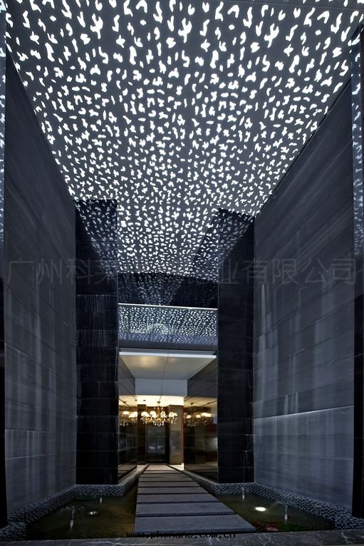 镂空(kōng)藝術(shù)雕花(huā)闆