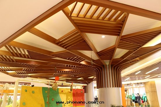 鋁(lǚ)蜂窩闆案(àn)例