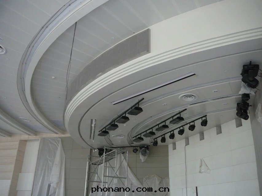 沖孔鋁(lǚ)單闆