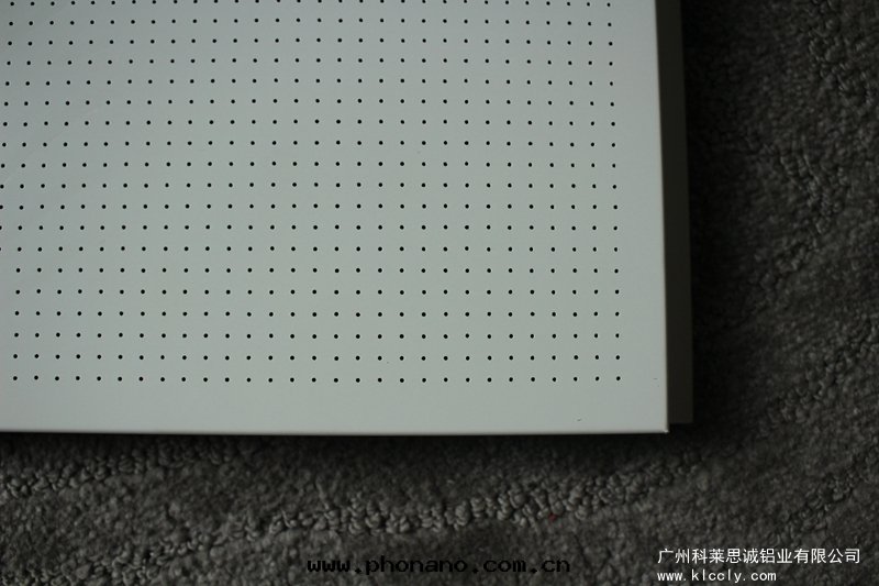 微孔鋁(lǚ)瓦(wǎ)楞闆